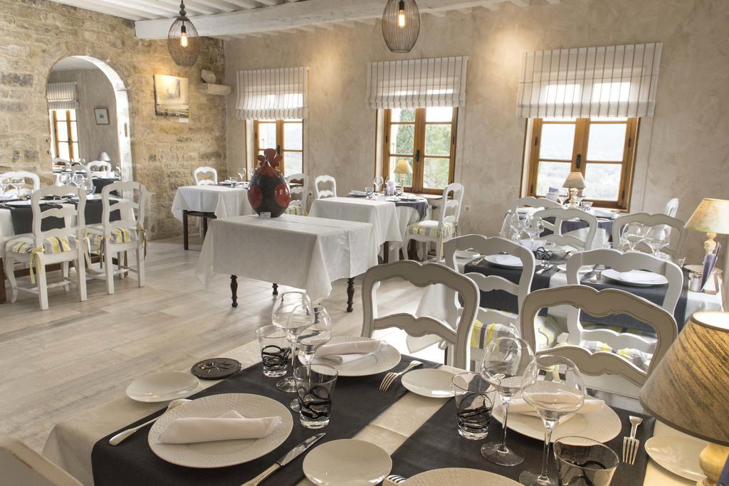 Logis Hotel Les Hospitaliers Le Poet-Laval Exterior photo