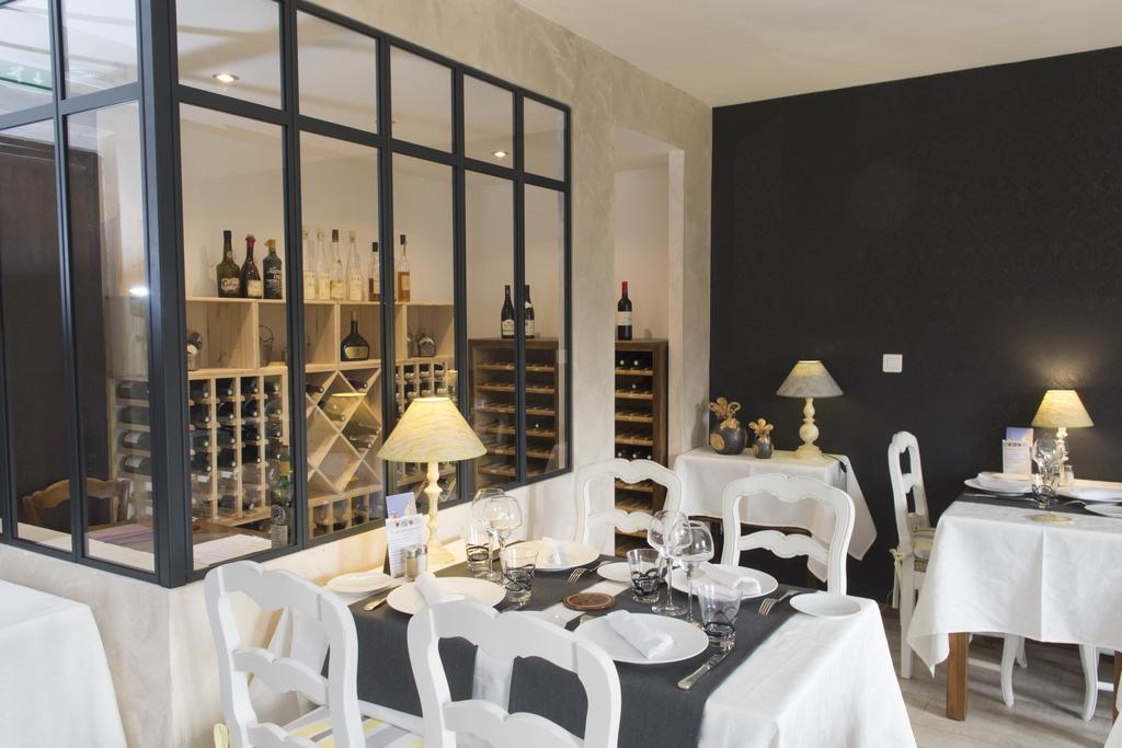 Logis Hotel Les Hospitaliers Le Poet-Laval Exterior photo